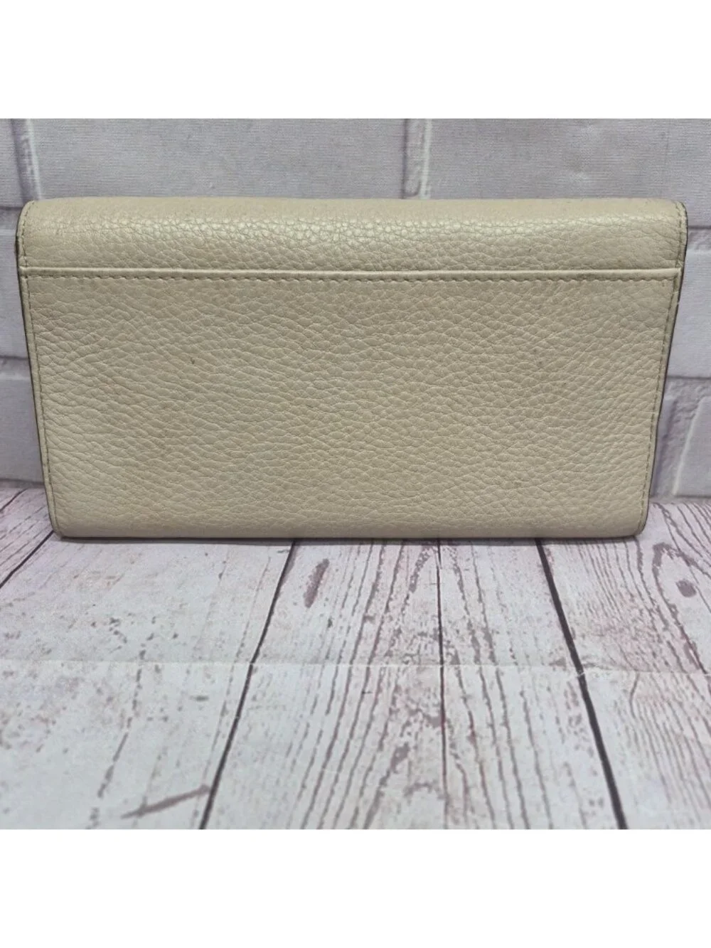 Kate Spade New York Clutch‎ Wallet Med Pebbled Beige Bifold ~Zippered Storage